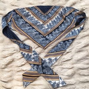 Scarf top (strapless, ties behind back)